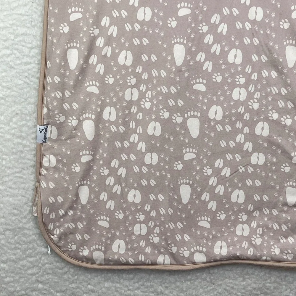 Copper Pearl Trek Sleep Bag Animal Tracks Wearable Blanket Mauve Neutral Large